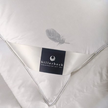 Billerbeck Virgin-Satin layered pillow - medium (50x70 cm)